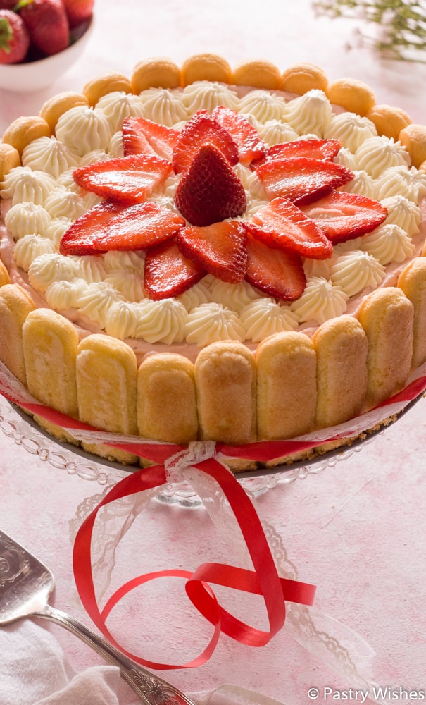 strawberry charlotte cake with fresh strawberries