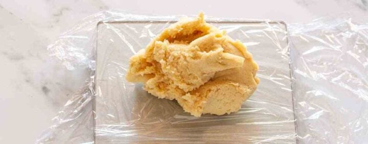 Reserved pasta flora dough portion set aside for the topping.